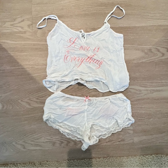 WILDFOX BRIDAL - Picture 1 of 3